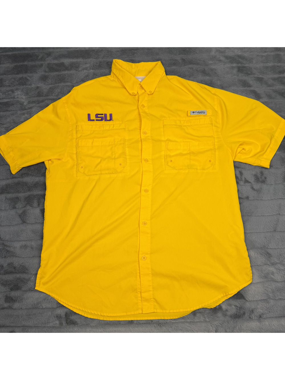Columbia LSU Yellow Short Sleeve Button-Up Shirt Size M